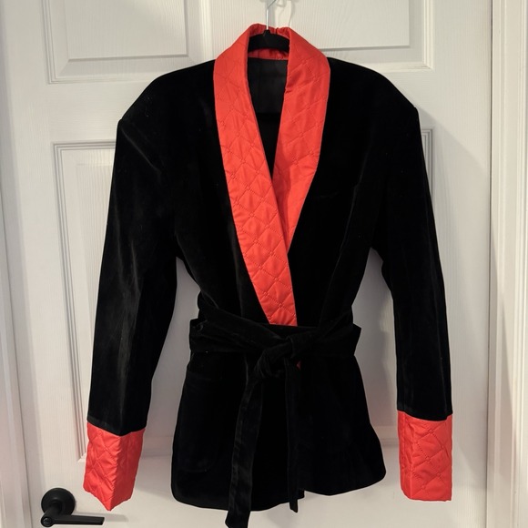Men's Smoking Jacket Black Velvet Sz 48Shawl Red Collar & Cuffs